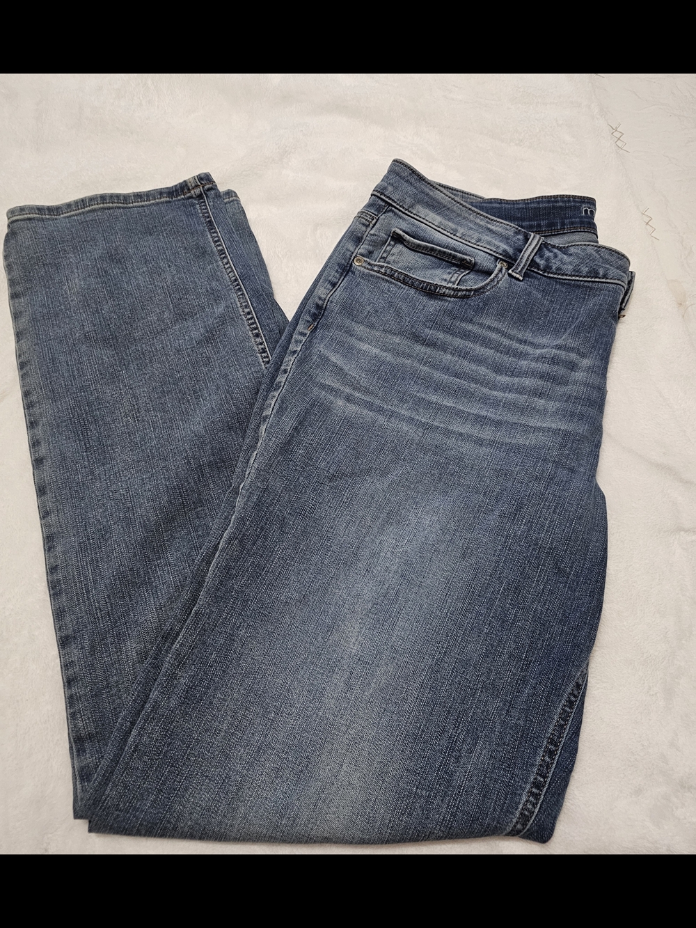 Maurices faded blue denim jeans with branded button